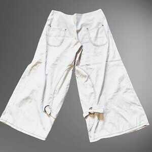 NWOT 3/4 length unusual wide leg capris pants lots of fun details MADE IN Europe